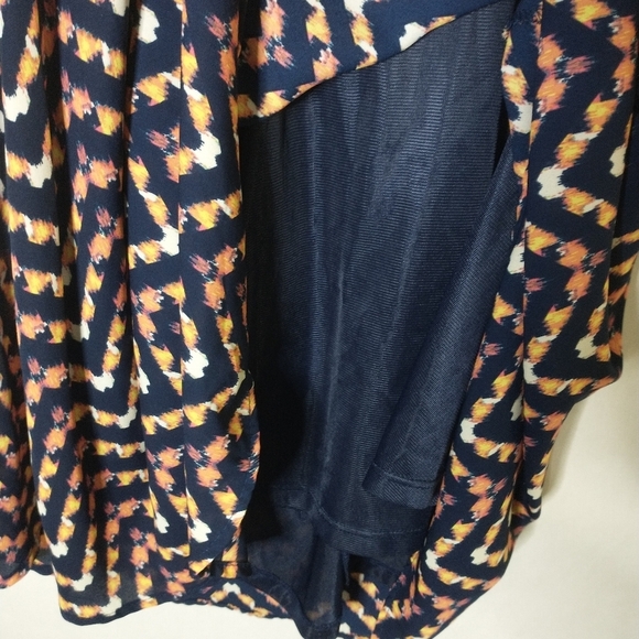 Xhilaration patterned knee length dress size medium - Picture 10 of 10